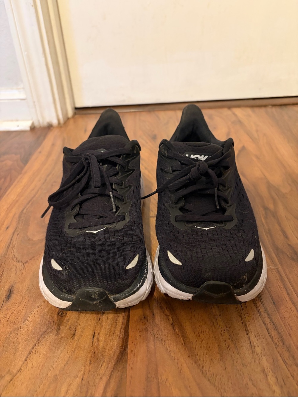 Hoka Clifton 8